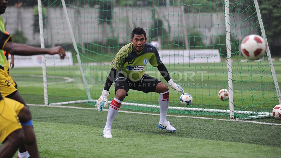 Kiper andalan Persipura Jayapura, Dede Sulaiman.